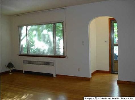 2nd image of 593 Pelton Ave