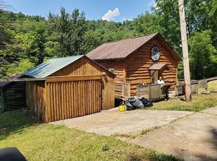 1689 Toms Run Rd, Holbrook, PA 15341