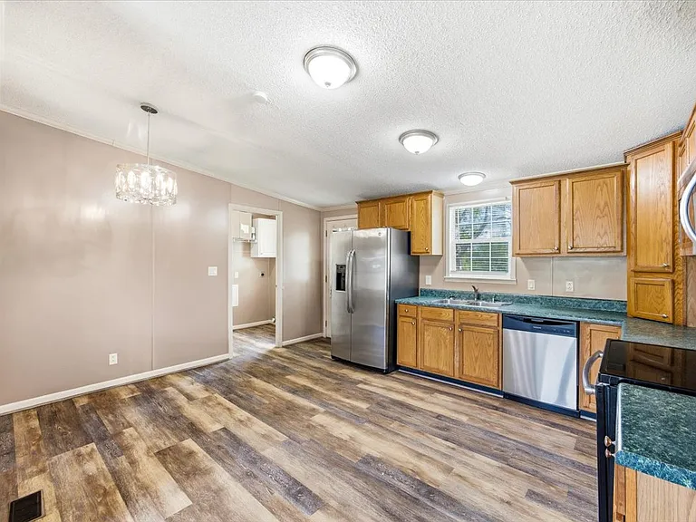 410 County Road 3823 — Photo 9