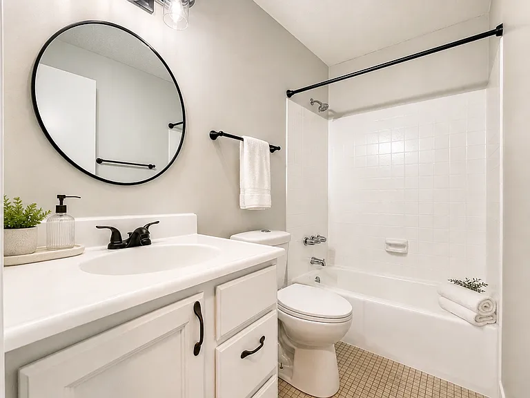 2800 Hillsboro Ave N #313 — Photo 9
