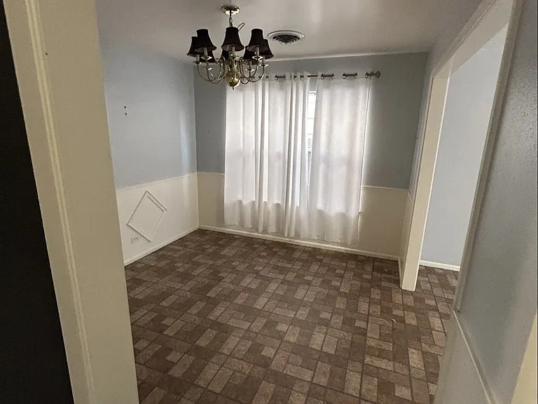 211 Dawnridge Dr — Photo 10