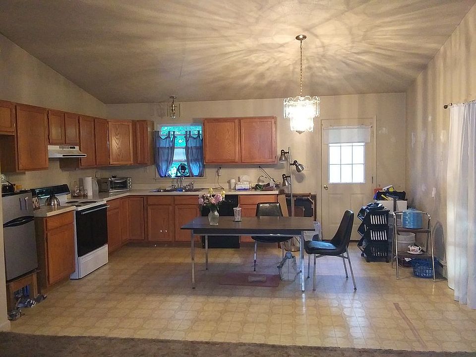 2nd image of 73 Pine Tree Dr