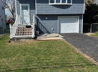 (Undisclosed Address), Copiague, NY 11726