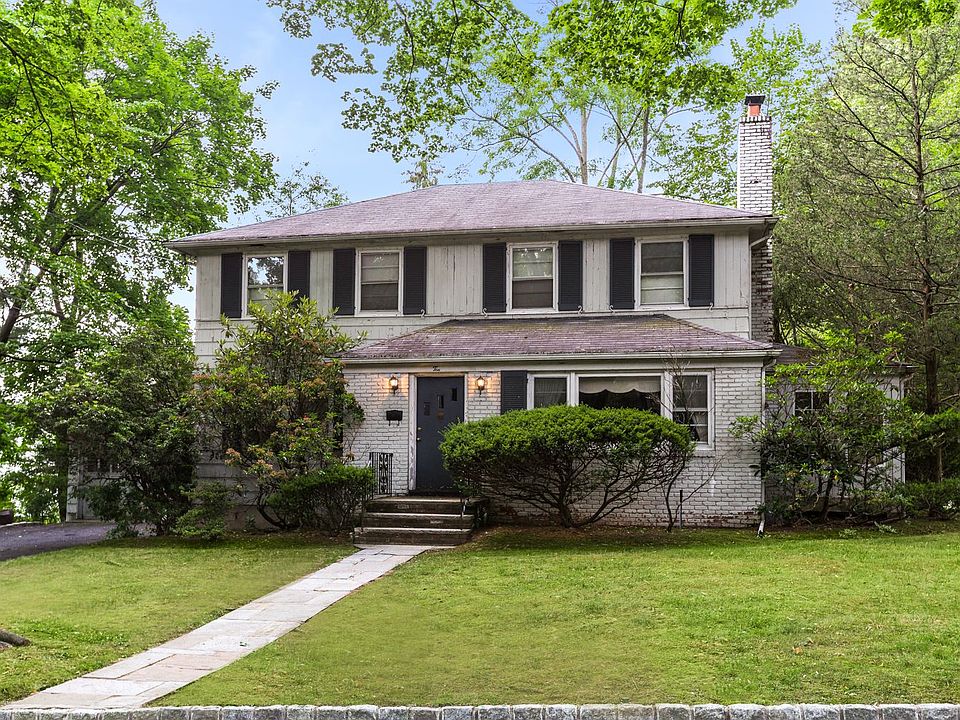1st image of 10 Glenside Dr