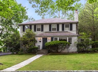 10 Glenside Dr, West Orange, NJ 07052