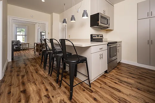 79 14th St #1 Photo 1