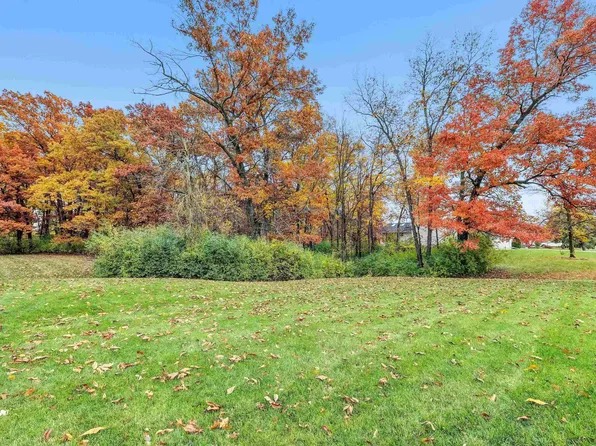 Sunrise River Ct, De Pere, WI 54115