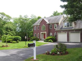 19 Harvest Moon Dr, Natick, MA 01760