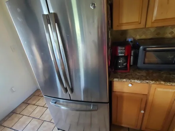 15215 Edwards Ferry Rd, Poolesville, MD 20837