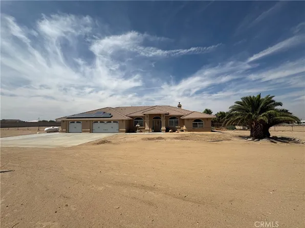 8826 Avenal St, Phelan, CA 92371