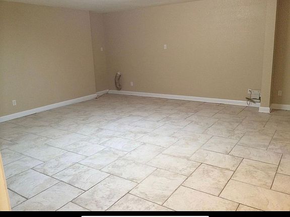 5th image of 15701 Cashmere Ln #1