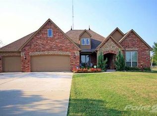 9380 E Pond Dr, Sand Springs, OK 74063