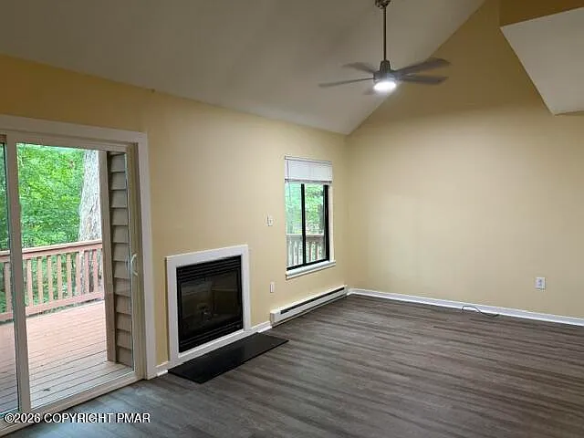 2 bed, 900 sqft, $1,895 — Photo 3