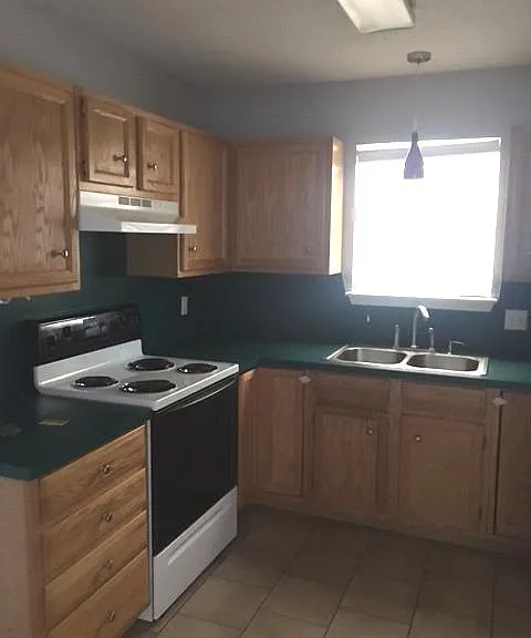 4411 Kemper St #1 — Photo 4