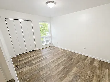 2 bed, 1.5 bath, 916 sqft, $1,732 — Photo 4