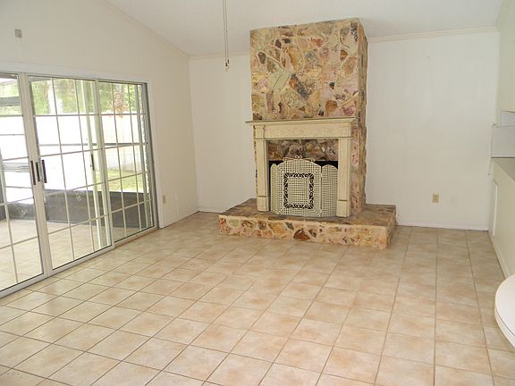 5th image of 11417 Sedgemoore Dr E