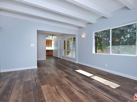 4th image of 14330 Parthenia St
