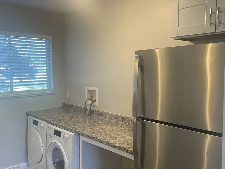 4560 N Everett St #4560 — Photo 2