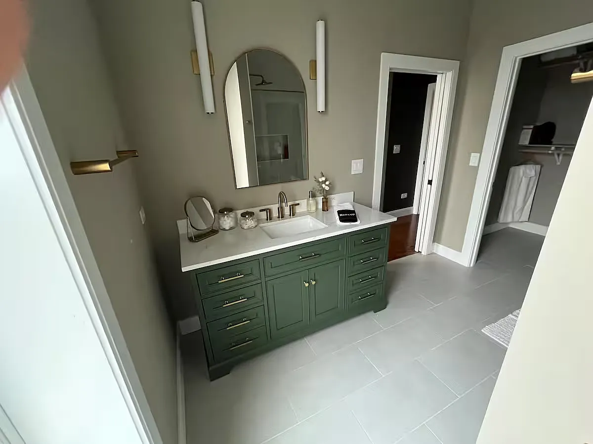 2 bed, 1300 sqft, $3,750 — Photo 4