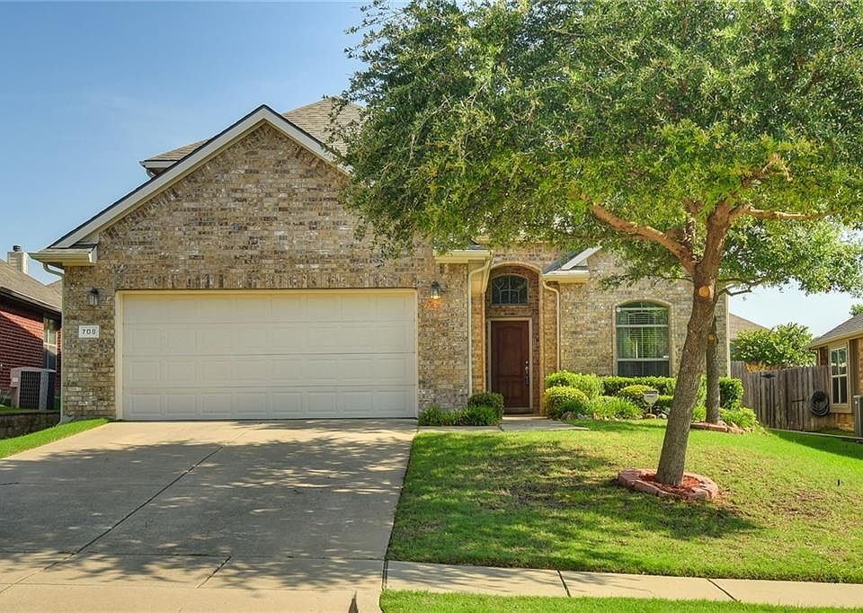 1st image of 708 Hardwood Dr