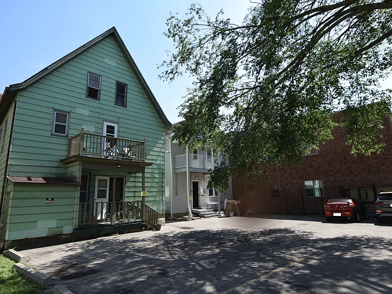 216 W Gilman St #3 — Photo 9