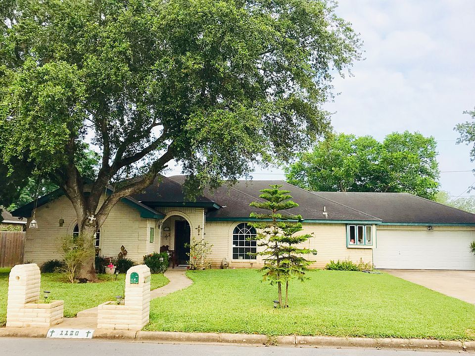 1st image of 1120 Palm Parkway Dr