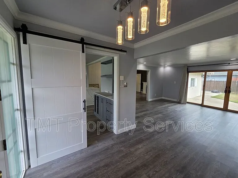 9 W Robinhood Dr — Photo 9