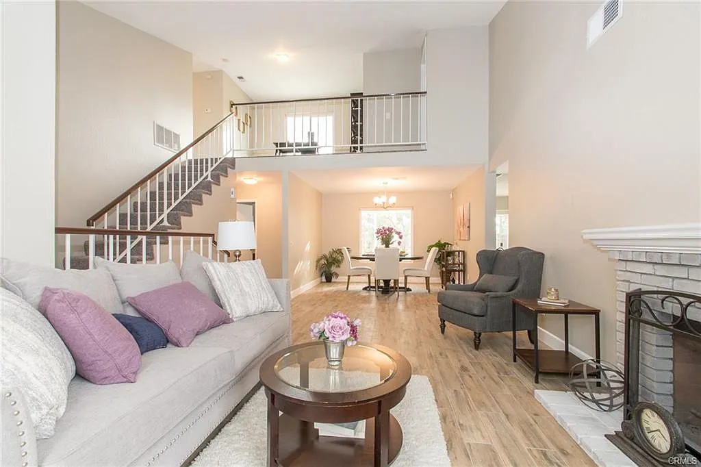 4 bed, 2.5 bath, 1684 sqft, $3,600 — Photo 4