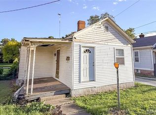 321 E Beecher Ave, Jacksonville, IL 62650