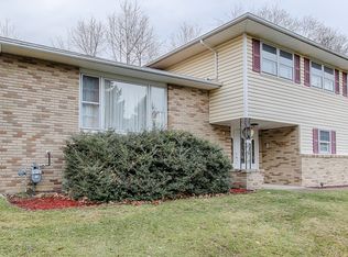 16 Ironwood Dr, Morris Plains, NJ 07950