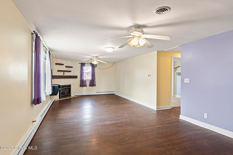 5th image of 26 Cottage Lane
