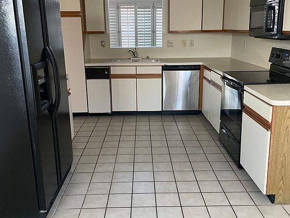 4th image of 11212 E Laurel Ln