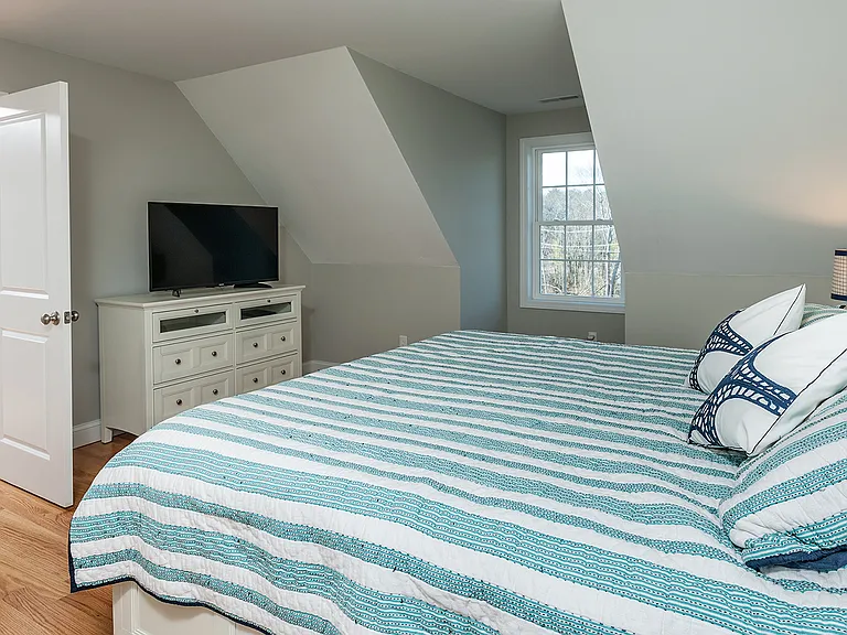 8 Ocean Breeze — Photo 12