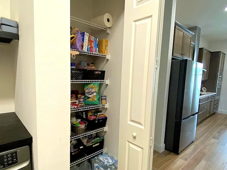 1719 SW Bradway Ln — Photo 31