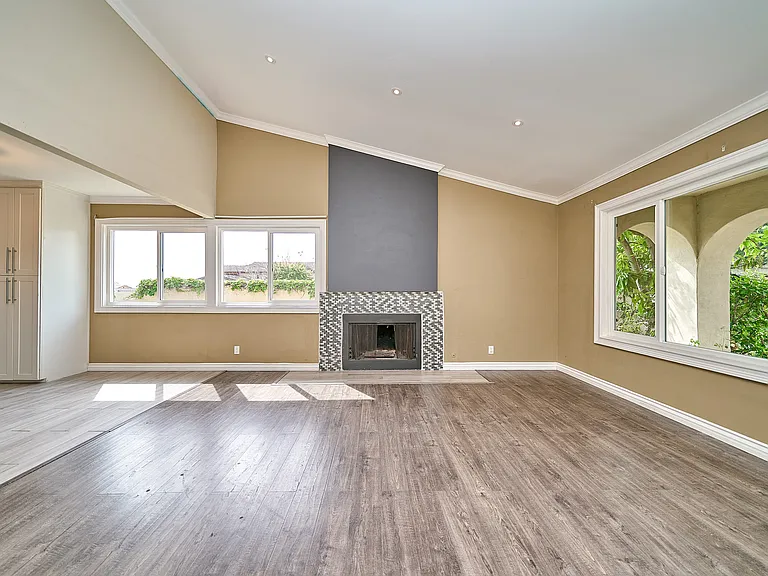 2660 Conata St — Photo 41