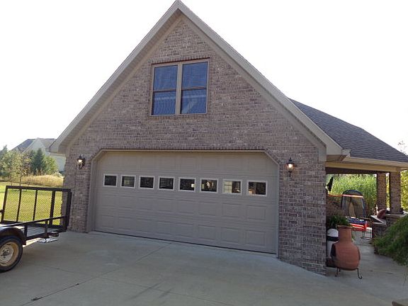 5th image of 656 Sunrise Dr