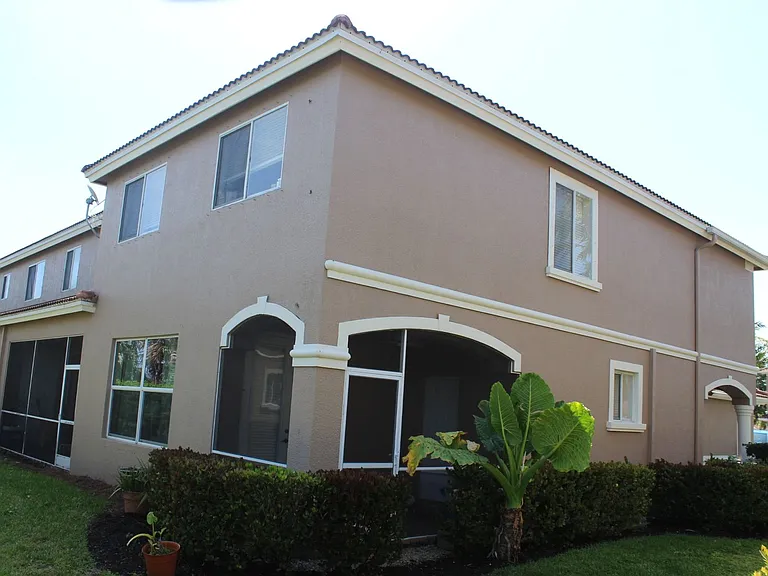 9701 Roundstone Cir — Photo 35