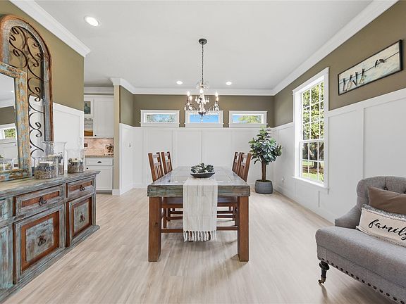 2nd image of 305 Affleck Rd