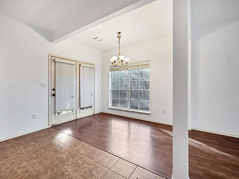 4600 Rivka Cv — Photo 11