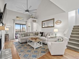 1356 Glenns Bay Rd