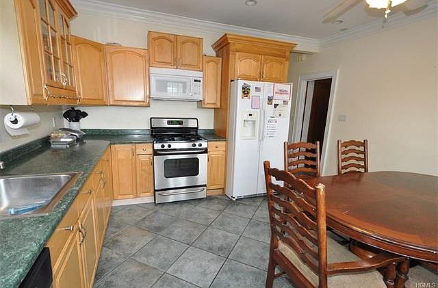 1st image of 11 Pearl St APT 1