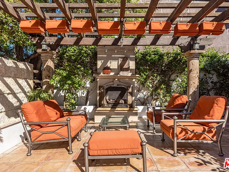 24408 Malibu Rd — Photo 14