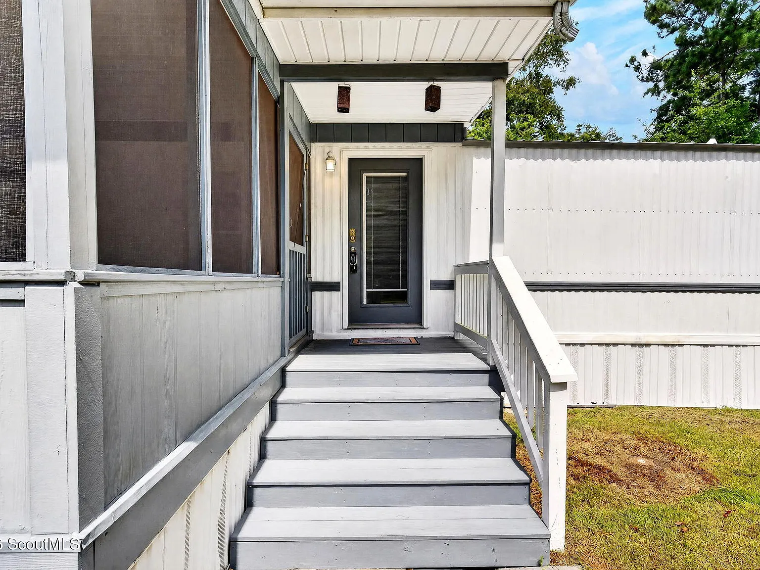 3 bed, 2.0 bath, 980 sqft, $1,250 — Photo 2