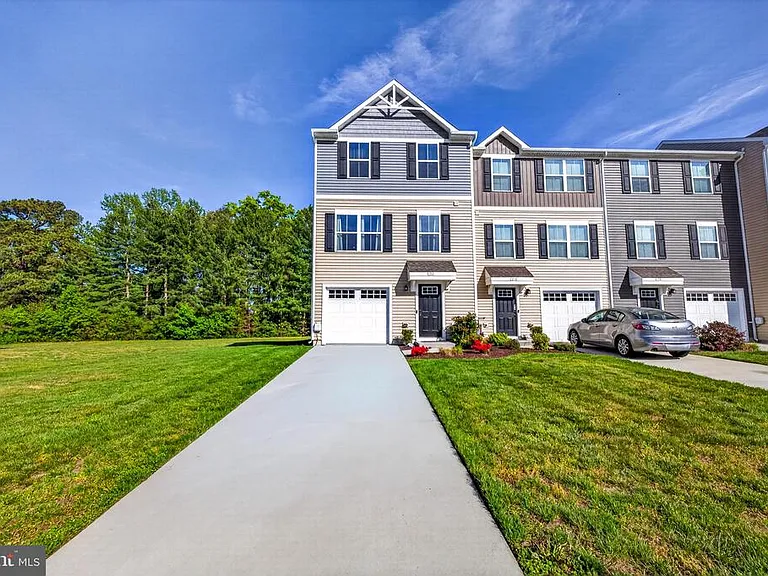 6364 Pebblebrook Dr — Photo 3