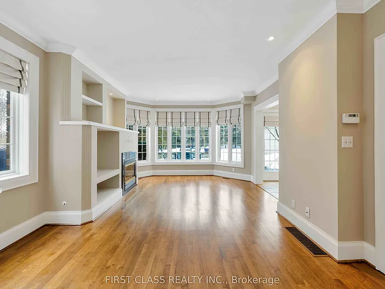 80 Douglas Dr — Photo 9