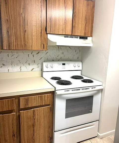 130 Jasmine Woods Ct #11D — Photo 5