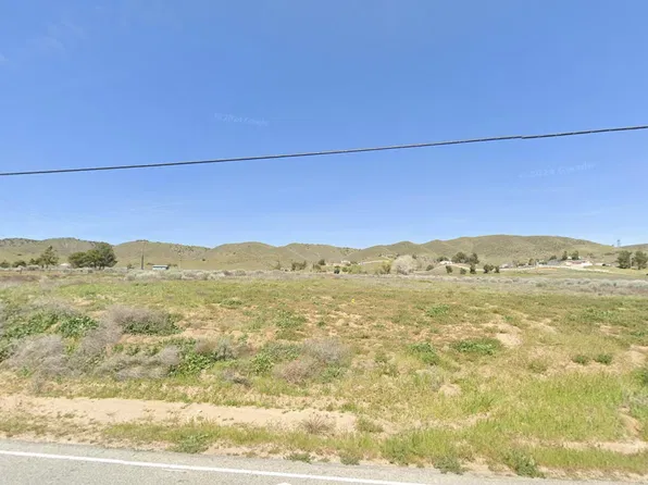 99 Corner Eliz Lake Rd, Palmdale, CA 93551