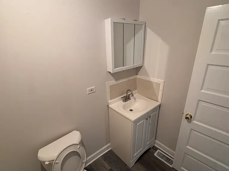 2230 S Kedzie Ave #1R — Photo 5