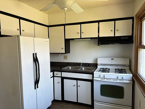 3rd image of 3404-3406 5th St #3404