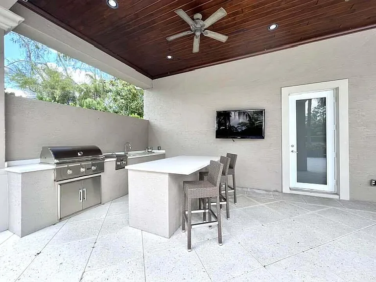 13550 Greentree Trl — Photo 24